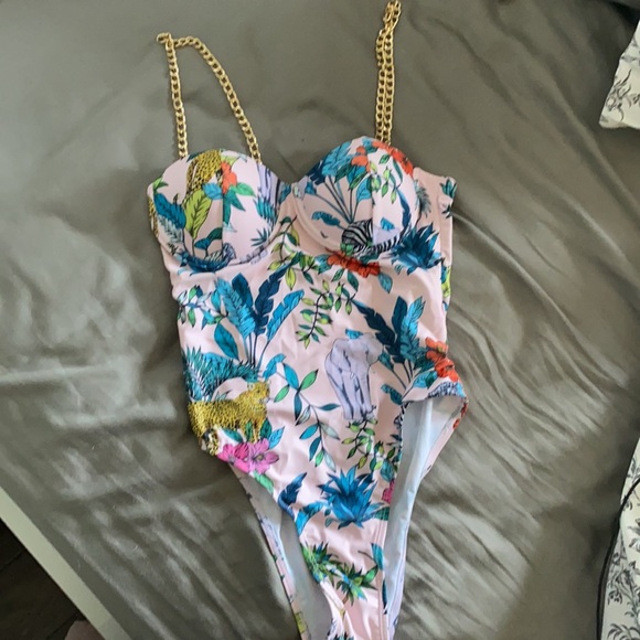 Swim suit - Picture 2 of 5